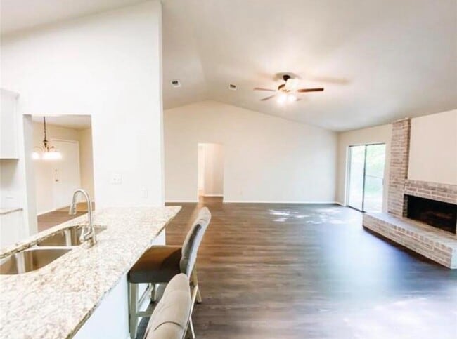 Building Photo - 7809 Tyra Ct