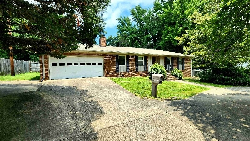 Primary Photo - 2703 Candlenut Rd
