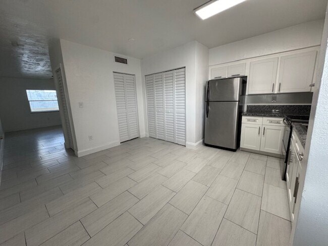 Foto del edificio - 3720 SW 59th Ave