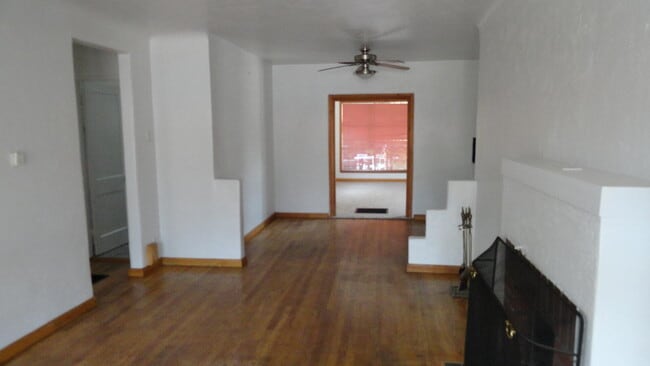 Building Photo - 725 Carlisle Blvd NE