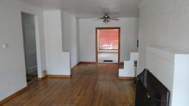Foto del edificio - 725 Carlisle Blvd NE