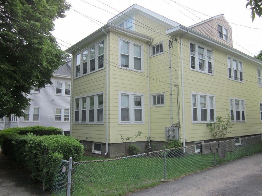 Foto principal - 79-81 Curtis Ave