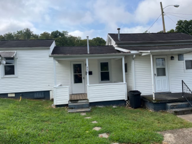 Building Photo - 846 Midkiff Dr