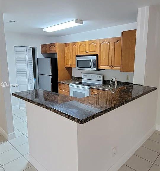 Kitchen - 11263 W Atlantic Blvd