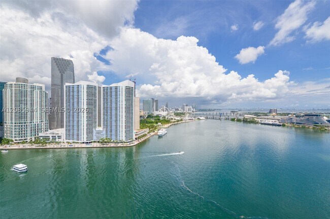 Foto del edificio - 848 Brickell Key Dr