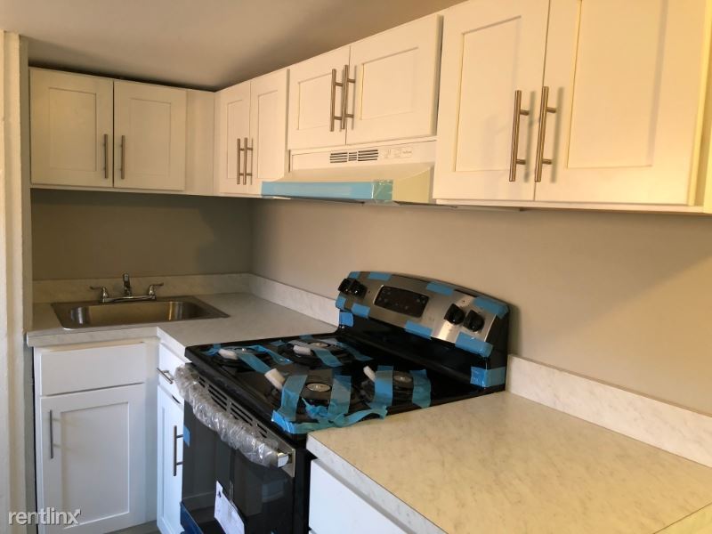 Foto principal - 76 Pearsall Ave