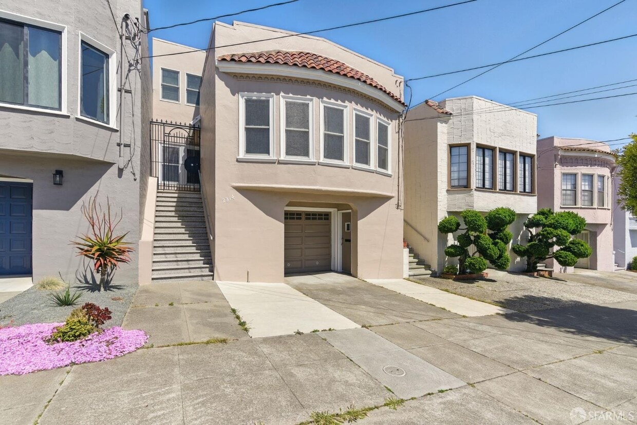 Primary Photo - 2314 26th Ave