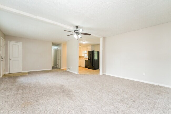 Foto del edificio - 583 Lakeridge Cir SE