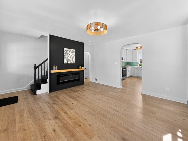 Foto del edificio - 101 Elinor Ave