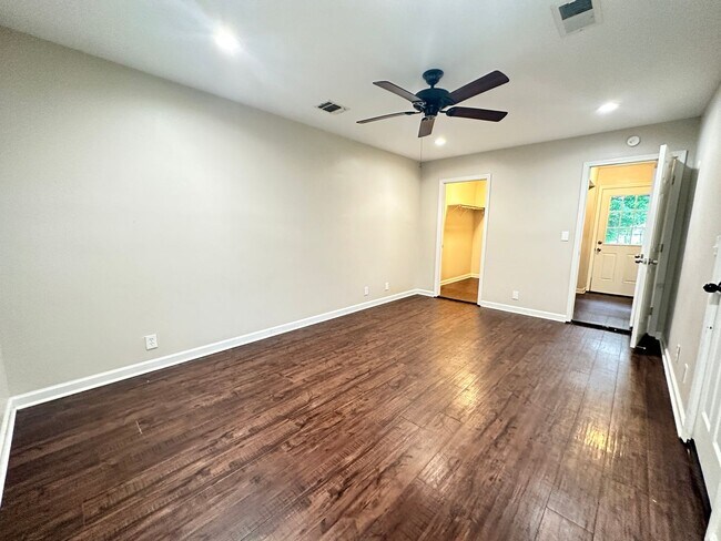 Foto del edificio - NEW PRICE-GREAT STARTER HOME IN SOUTH BOSS...