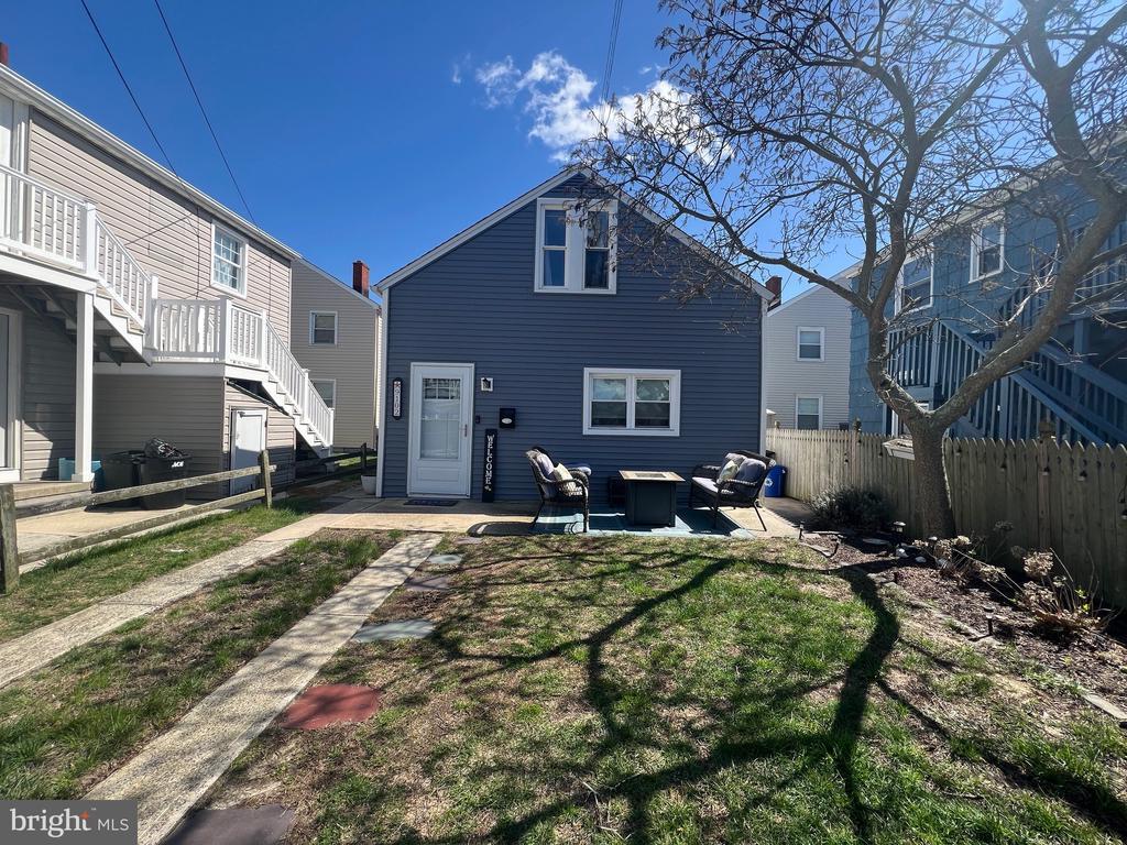 Foto principal - 9102 Monmouth Ave
