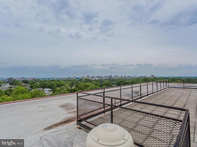 Foto del edificio - Arlington Condo