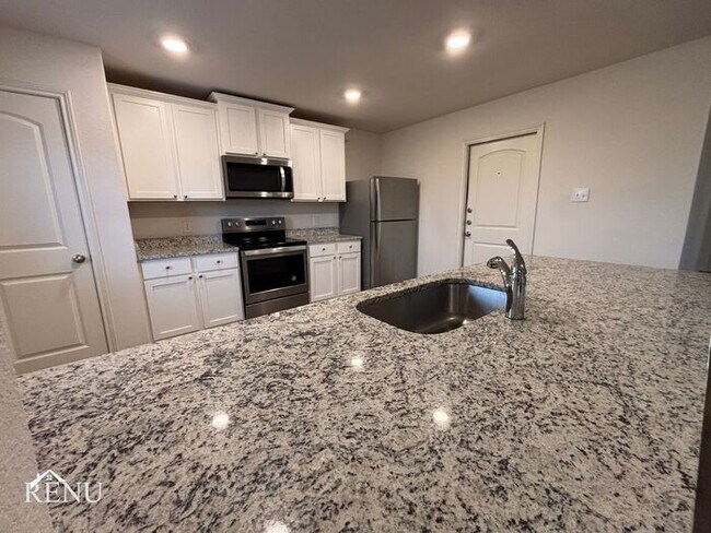 Foto del edificio - Coming Soon!