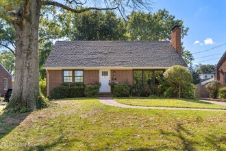 Building Photo - 810 Beechwood Rd