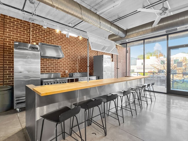 La estación - Ingersoll Square Lofts