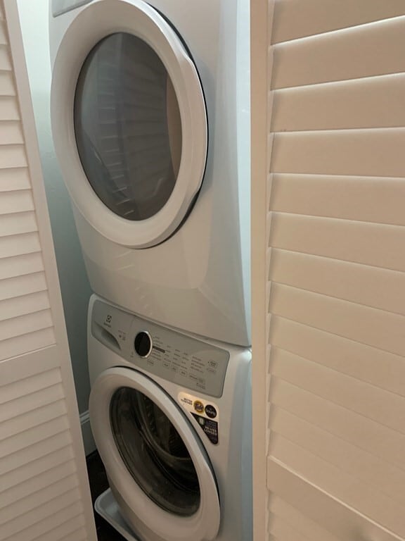 Building Photo - 72 Longwood Ave