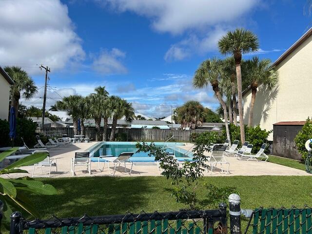 Foto del edificio - 200 SE Four Winds Dr