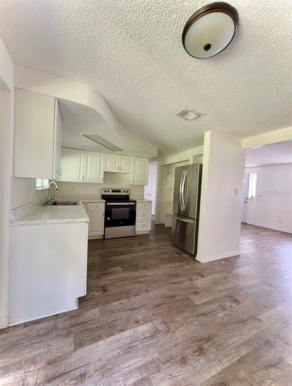 Building Photo - 3319 Clydesdale Dr