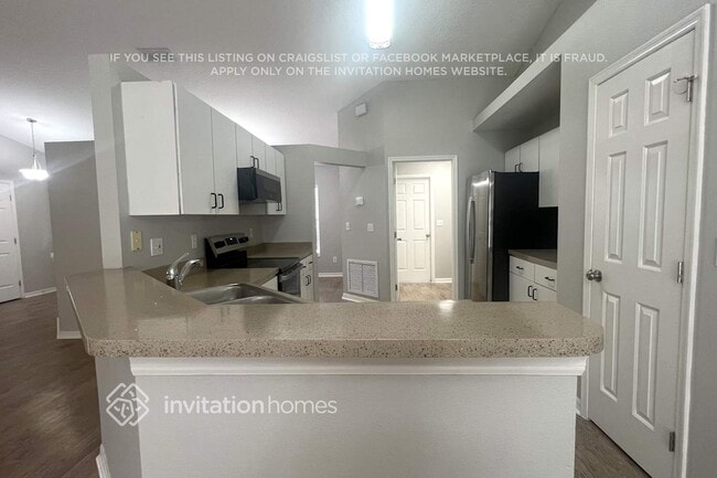 Building Photo - 945 Park Valley Cir