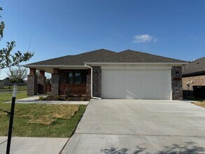 Building Photo - 10529 NW 32nd St