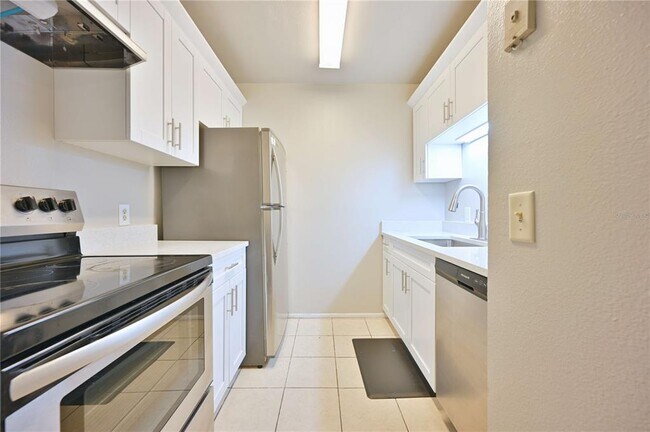 Foto del edificio - 14325 Hanging Moss Cir