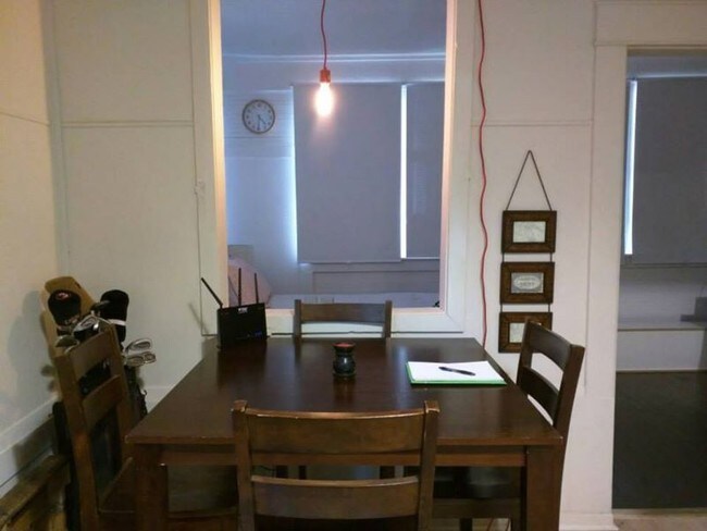 Foto del edificio - 909 Haines Avenue Apt C