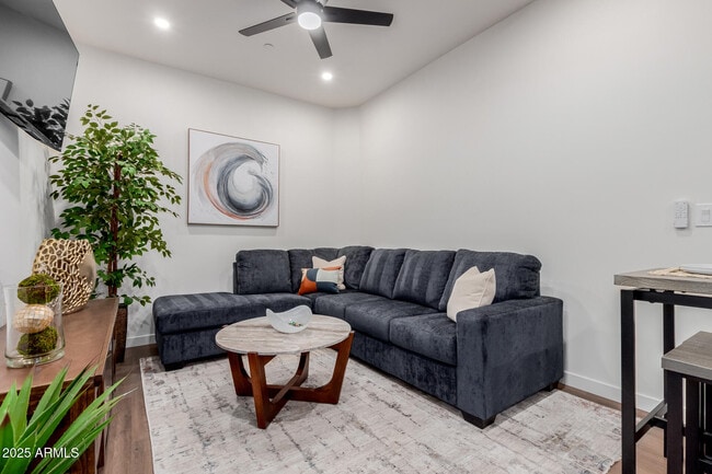 Foto del edificio - 12005 N Panorama Dr