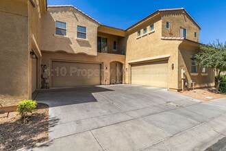 Building Photo - 1367 S Country Club Dr