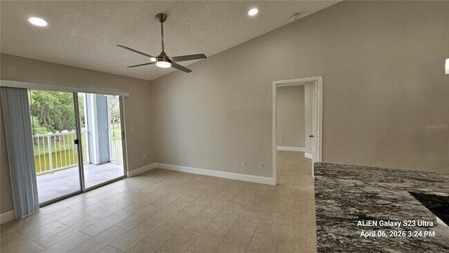 Foto del edificio - 2504 Grassy Point Dr