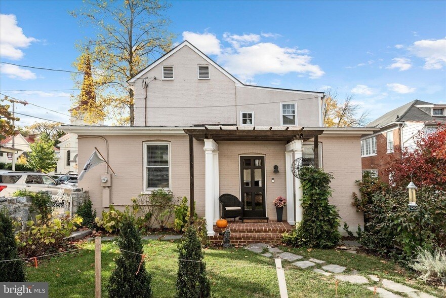 Foto principal - 320 S Loudoun St