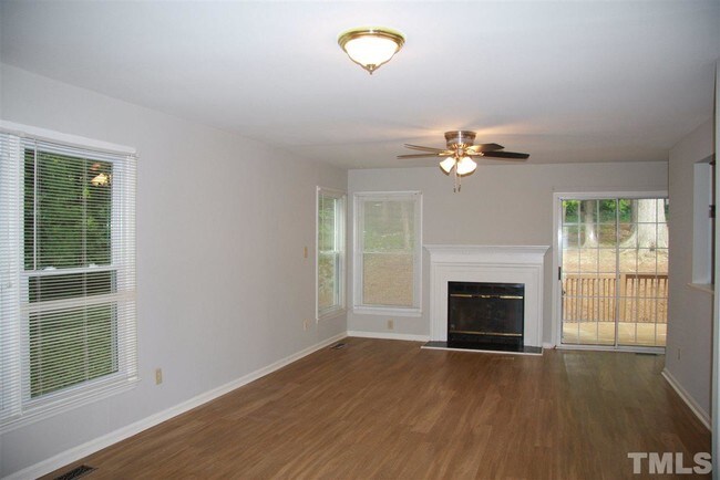 Building Photo - 114 Tapestry Terrace