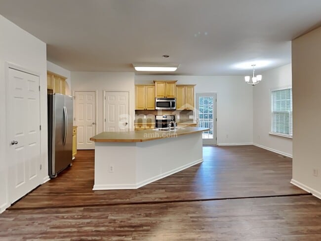 Building Photo - 258 Harmony Lake Dr