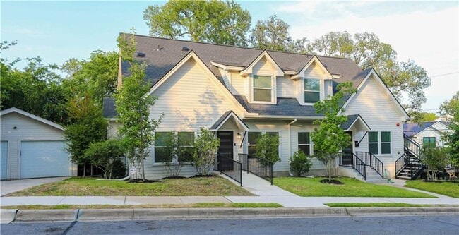 Foto del edificio - 8 Bedrooms 8 Baths Pre-leasing Now for 202...