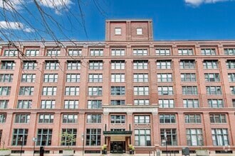 Building Photo - 411 W Ontario St