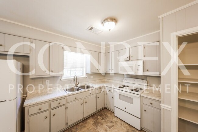 Building Photo - Cute Three Bedroom Home in Northport, AL, ...