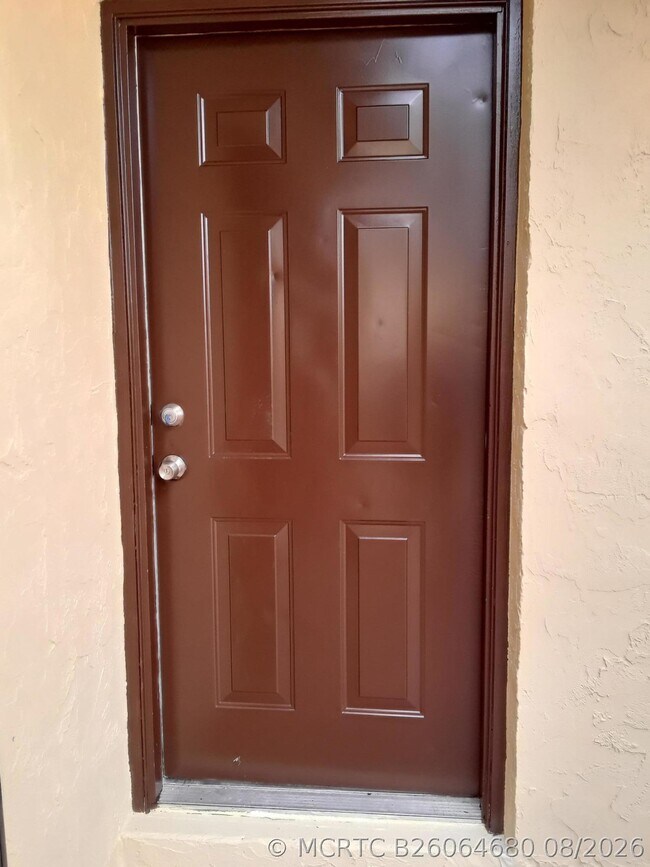 Foto del edificio - 2403 N Waterside Dr