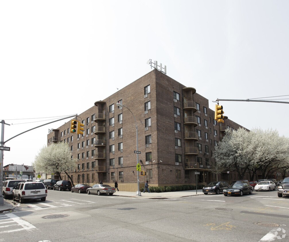 Foto del edificio - Restore Housing Apartments