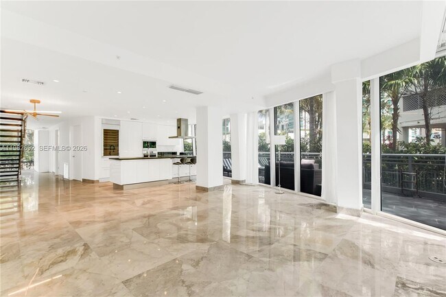 Foto del edificio - 2950 NE 188th St