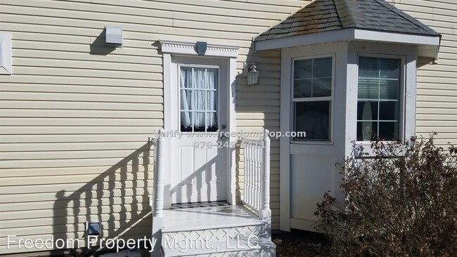 Building Photo - 3 br, 2 bath Apartment - 1163 Inverness Way