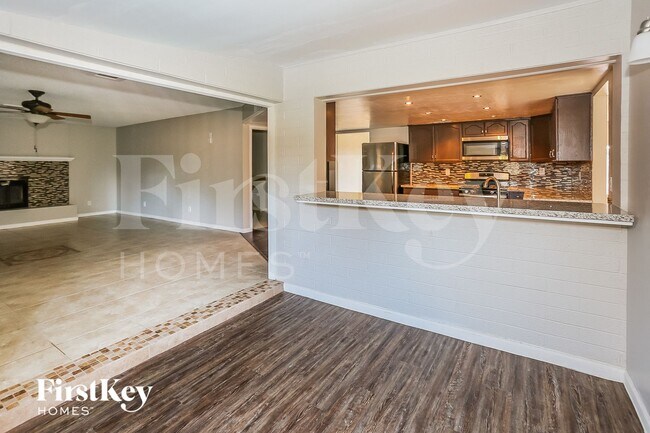 Foto del edificio - 8427 N 47th Dr