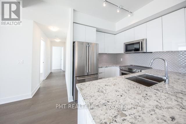 Building Photo - 30 Shore Breeze Dr