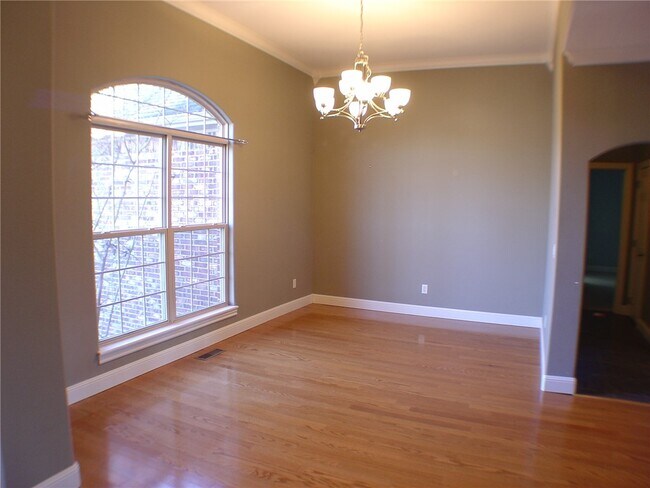 Building Photo - 73 Pimlico Dr