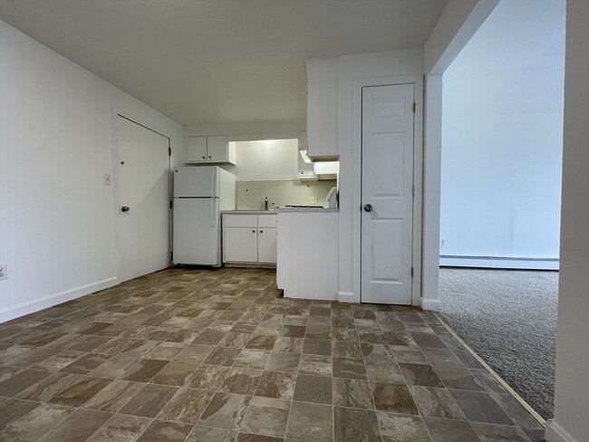 Building Photo - 44 Delmont St