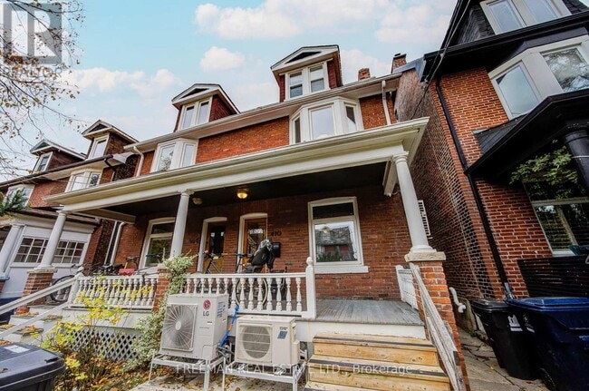 Building Photo - 470 Grace St