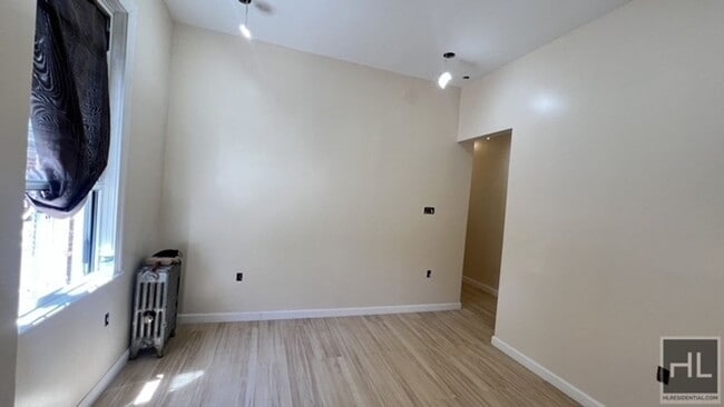 Building Photo - 586 EAST 54 STREET