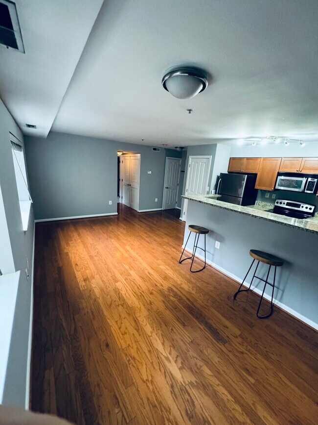 Sala de estar - 1501 27th St SE