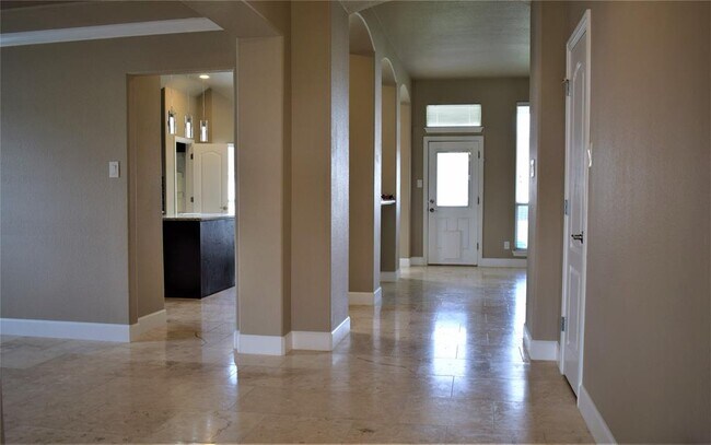Building Photo - 248 Pecanwood S