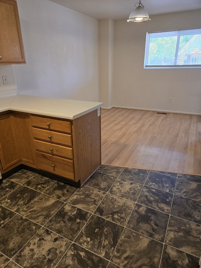 Building Photo - 2702 Rigden Pkwy