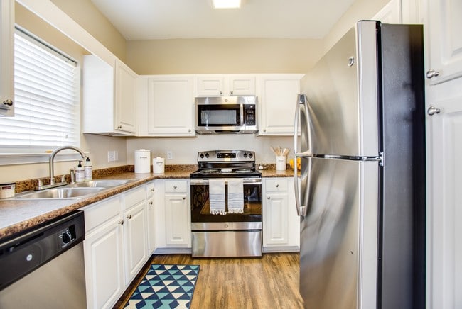 Building Photo - Crowne Village at Swift Creek
