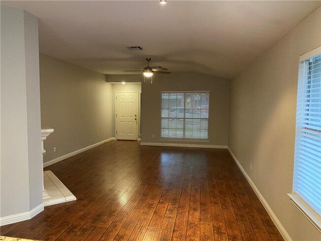 Building Photo - 9336 Bernoulli Dr
